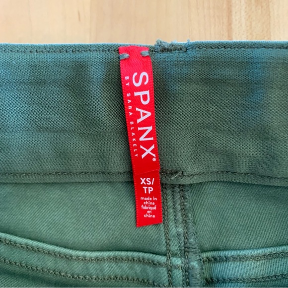 Spanx Pants Green Twill Cargo Legging Skinny Tummy Control Stretch Crop Size XS - Picture 10 of 11